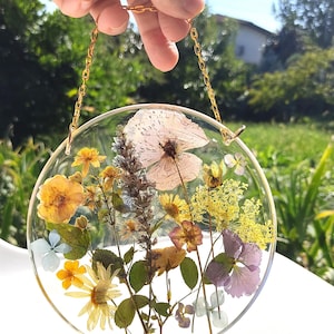 Pressed Flower Art Stained Glass Suncatcher Dried Flower Herbarium Hangings Glass Decor Wildflower Frame Botanical Wall Art